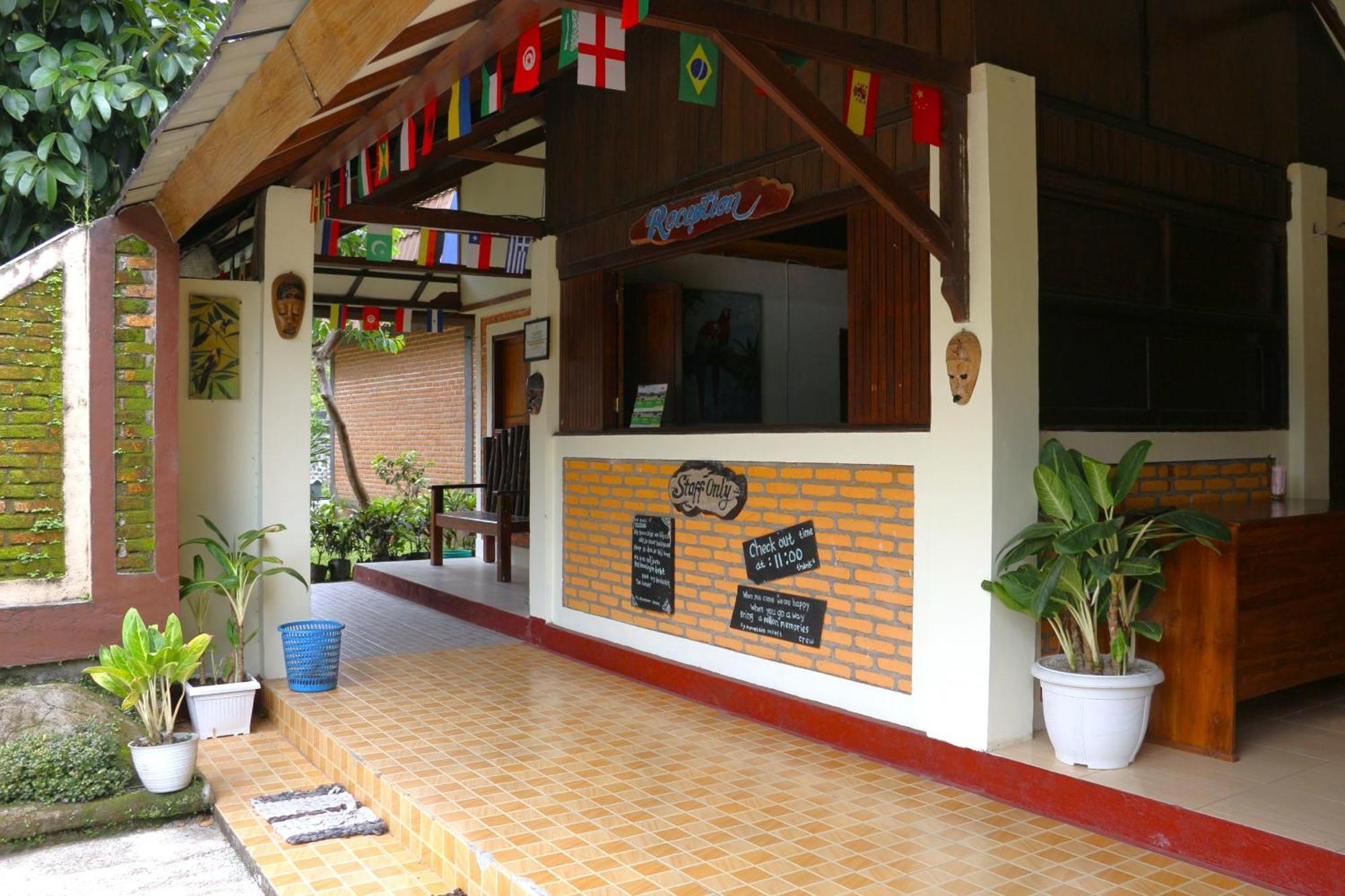 Green Orry Inn テテバトゥ エクステリア 写真